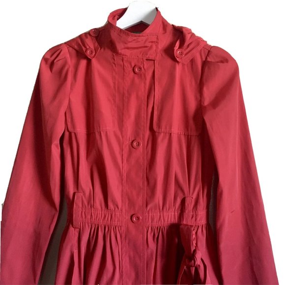 United Colors Of Benetton Women’s Lightweight Red Rain Coat Hood Size 38 XS - Picture 3 of 8